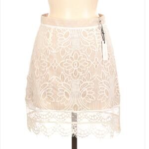 Lovers + Friends Ivory Ella lace formal skirt M